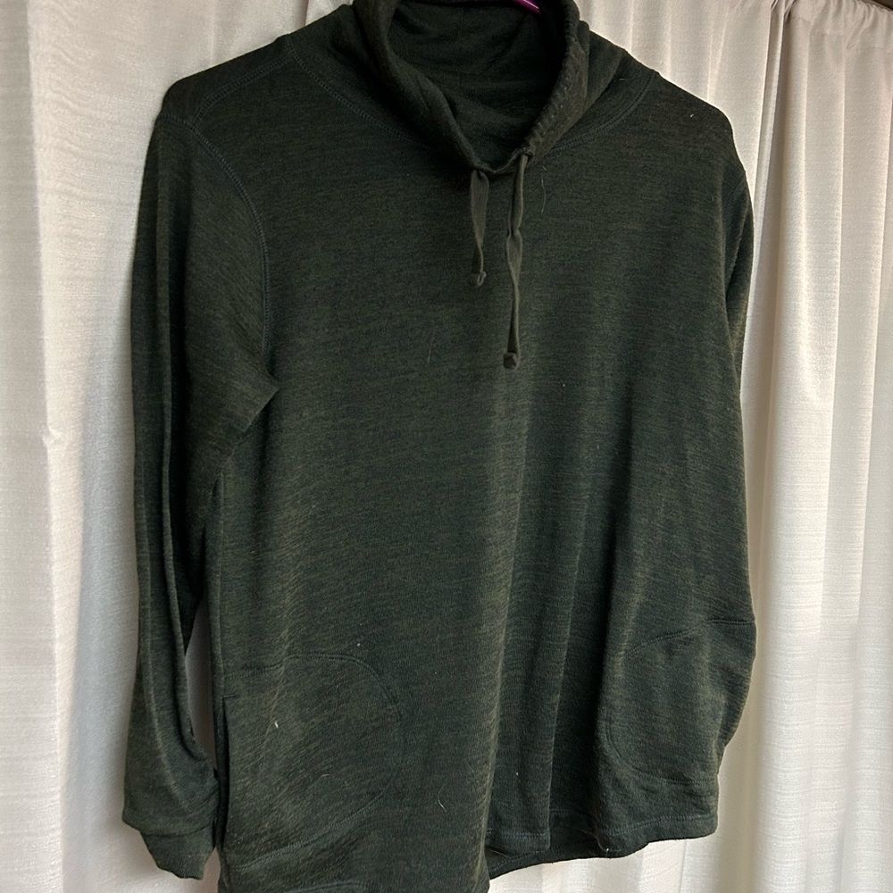 Old Navy Activewear sweatshirt